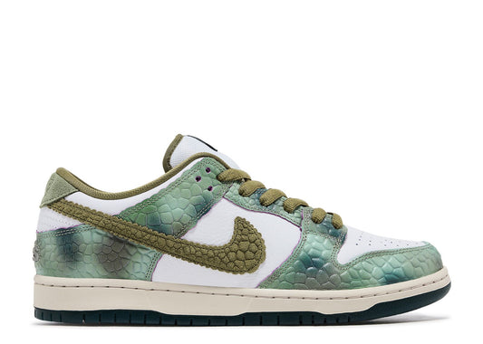 Nike SB Dunk Low "Chameleon"