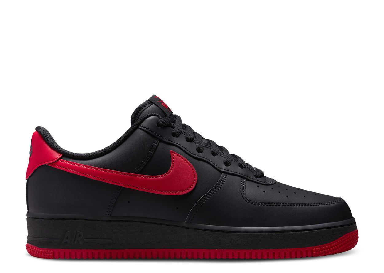 Nike Air Force 1 "Bred" (276)